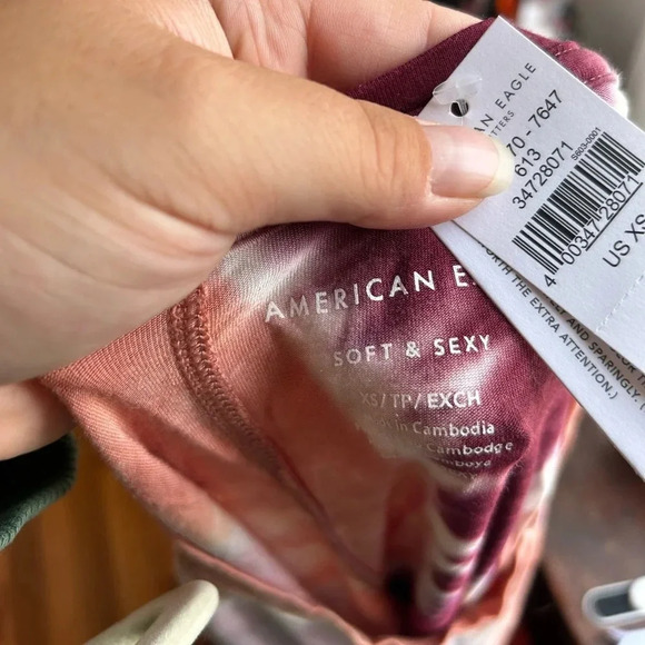 NWT AMERICAN EAGLE WOMENS TIE DYE TEE - Picture 3 of 5